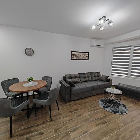 Imperial Lägenhet Veliko Gradište Exteriör bild