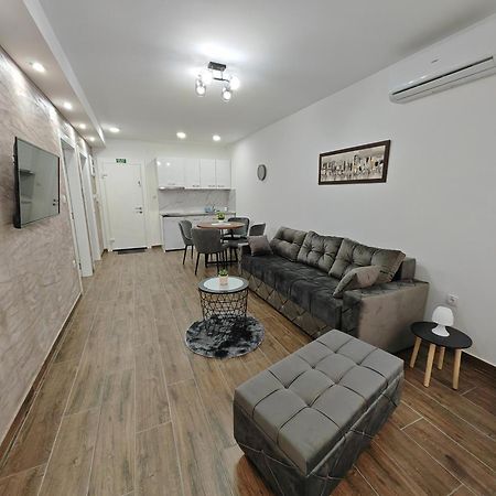 Imperial Lägenhet Veliko Gradište Exteriör bild