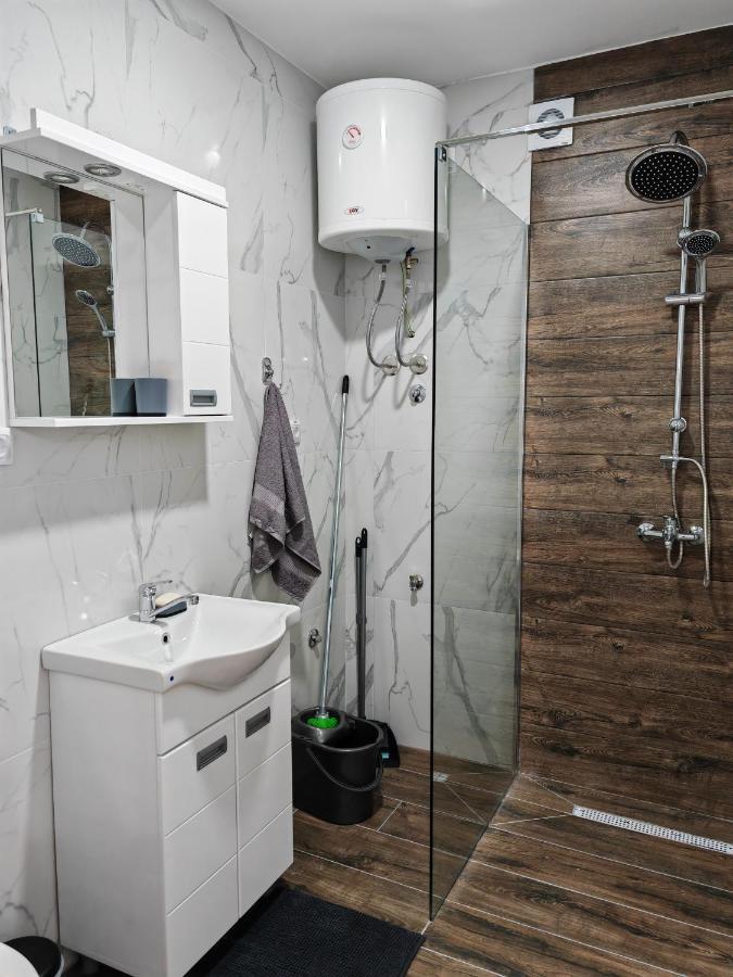 Imperial Lägenhet Veliko Gradište Exteriör bild