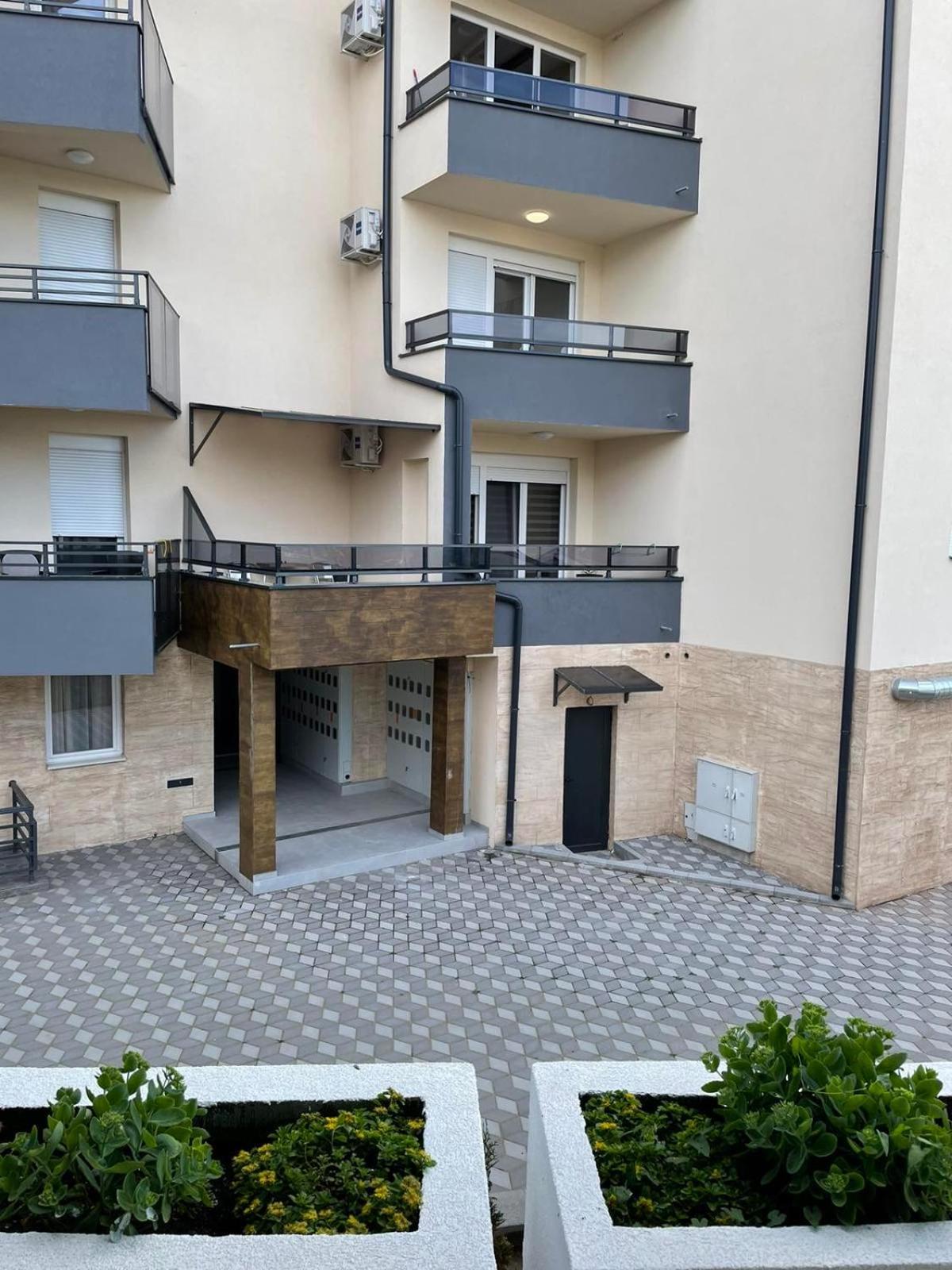 Imperial Lägenhet Veliko Gradište Exteriör bild